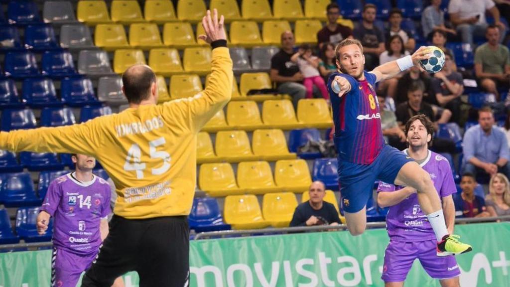 Hombrados en un partido con el BM Guadalajara frente al Barça