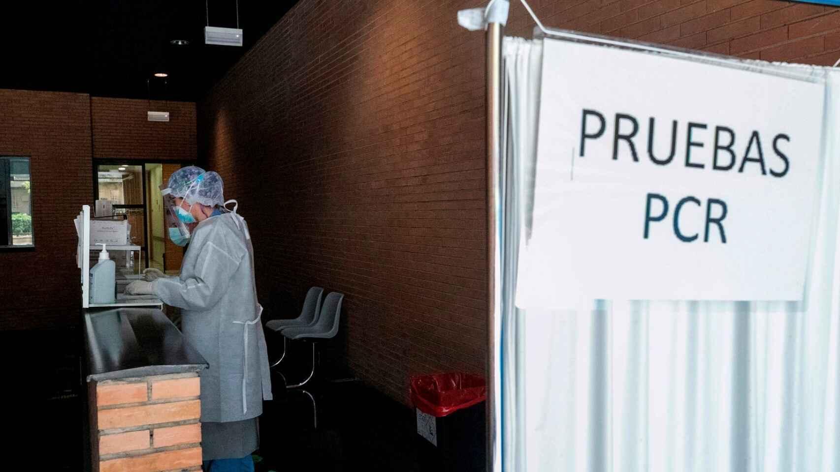 Una zona habilitada en un centro sanitario de Zaragoza para la realización de pruebas PCR.
