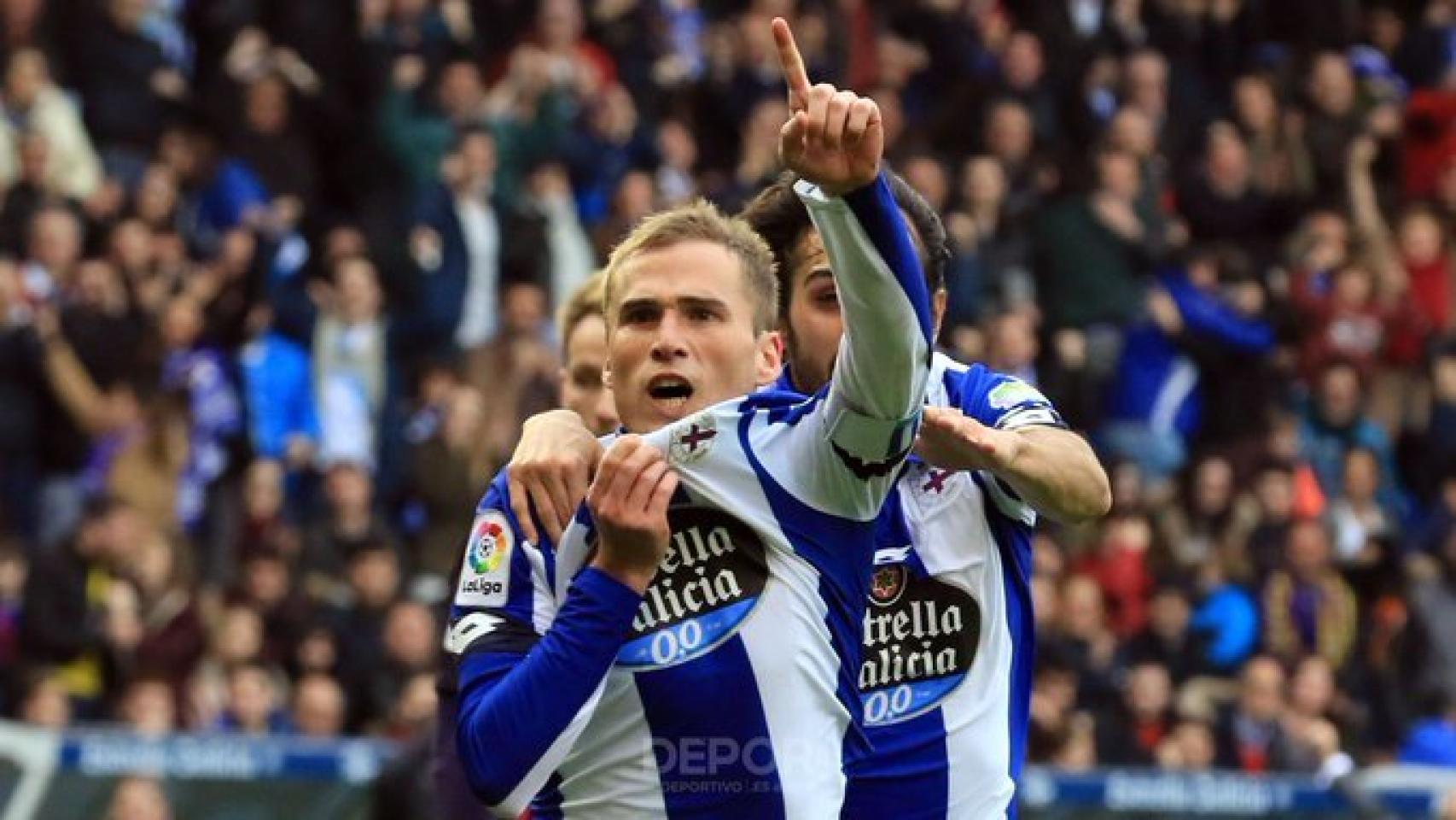 Álex Bergantiños celebra un gol con el Deportivo de La Coruña