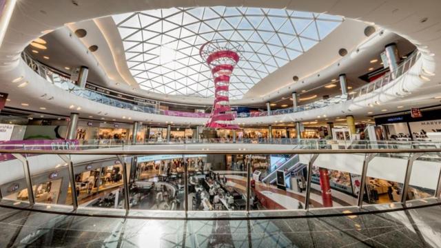 Marineda City de A Coruña celebra un torneo de baloncesto 3×3 con Básquet Coruña