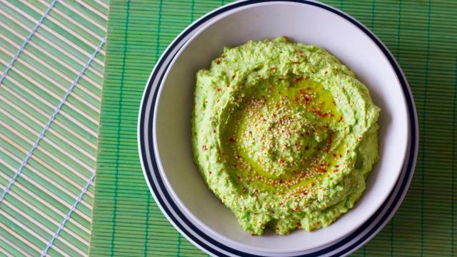 Hummus de guisantes, receta para comer legumbres a cualquier hora