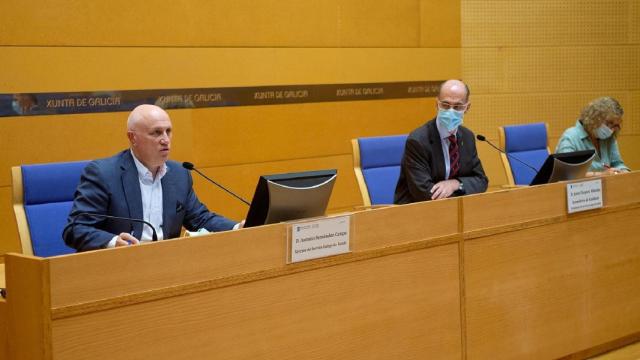 El gerente del Sergas, Antonio Fernández-Campa, y el conselleiro de Sanidade, Jesús Vázquez Almuiña.