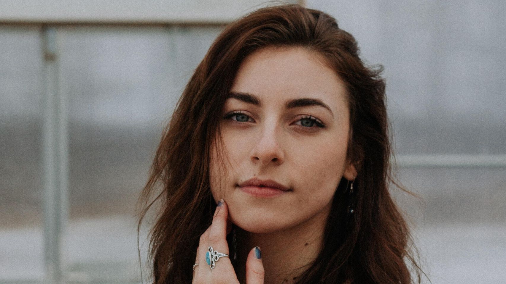 Con estos siete aceites multifuncionales presume de piel tersa y puntas del cabello reparadas