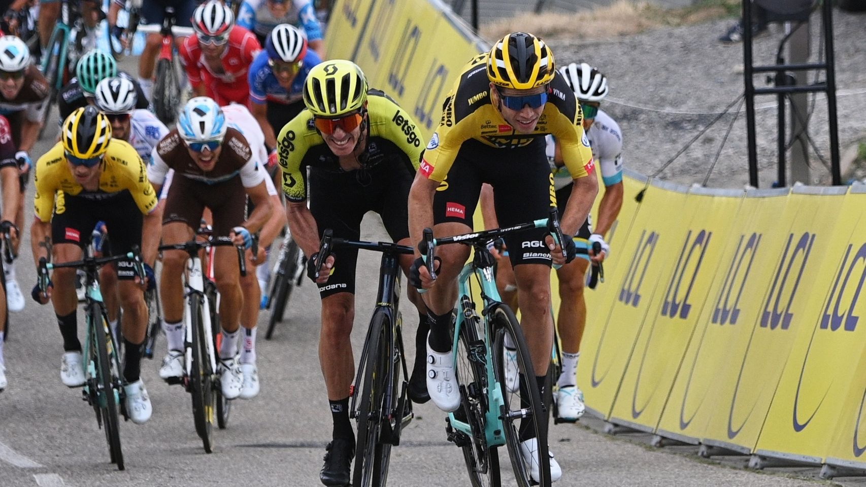 Van Aert se impone en la primera etapa del Dauphiné