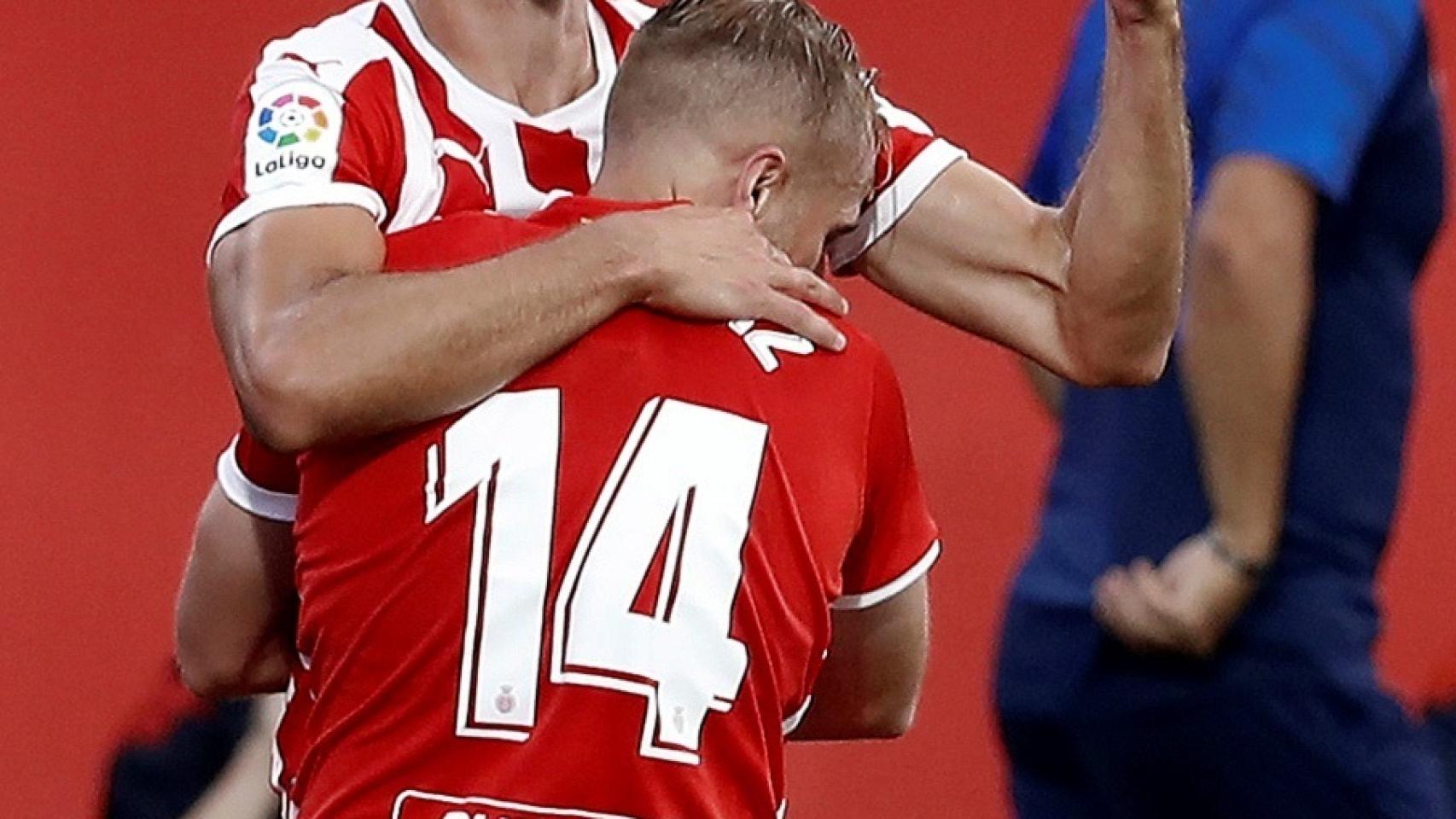 Christian Stuani celebra su tanto ante el Almería
