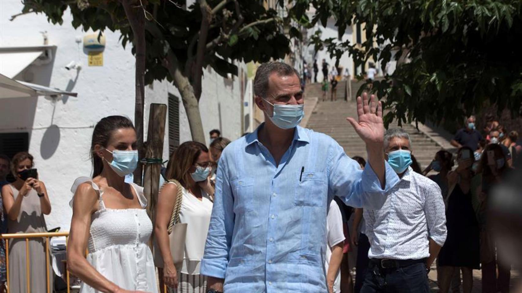 Los Reyes durante su visita a Menorca.