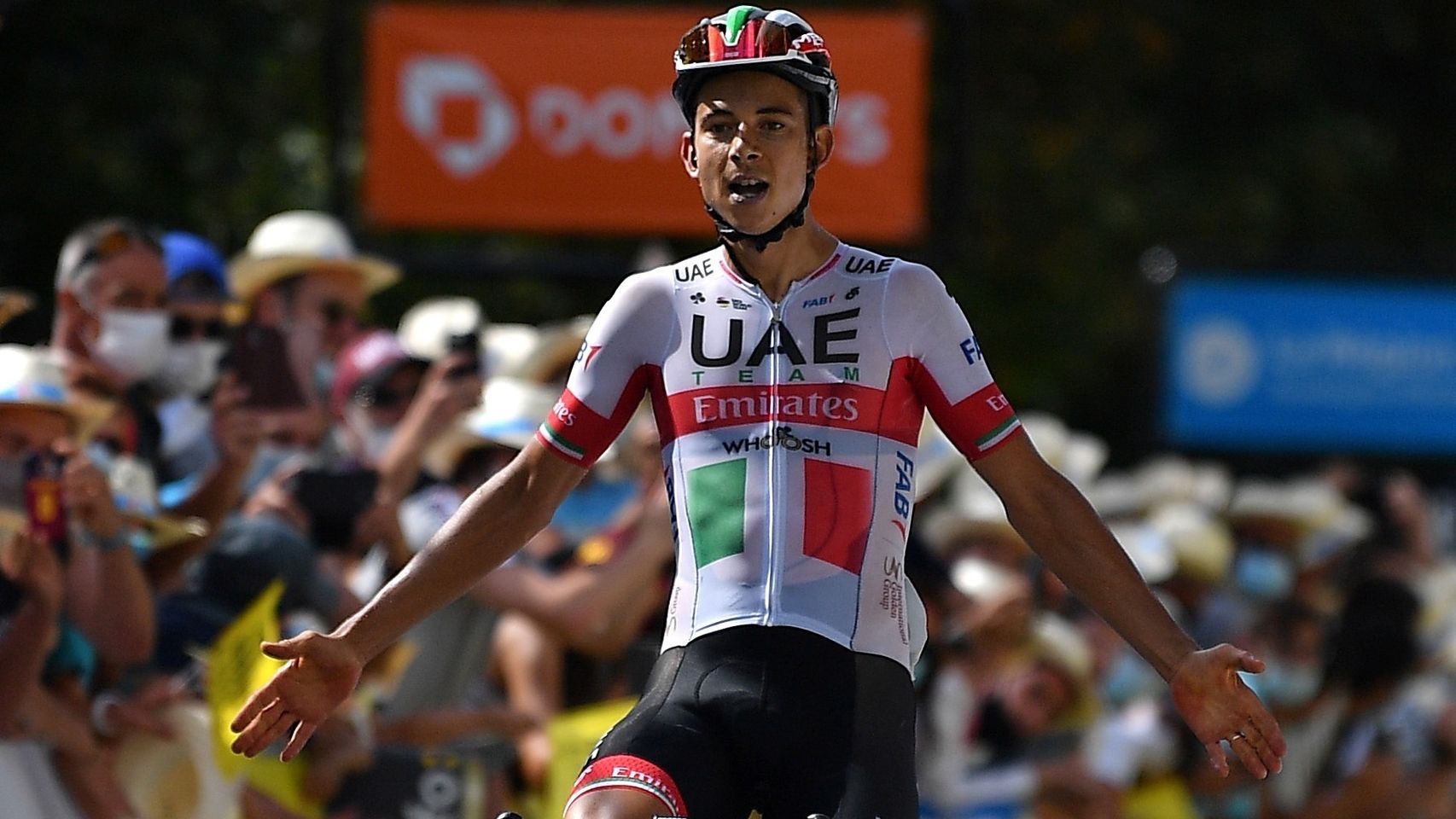 Davide Formolo celebra su victoria en la tercera etapa del Dauphiné