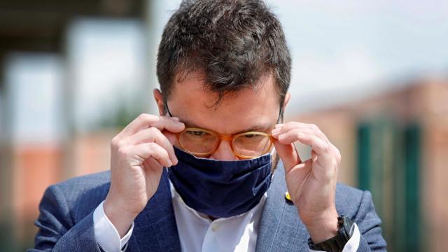 Pere Aragonés en una de sus visitas a Oriol Junqueras en Lledoners.