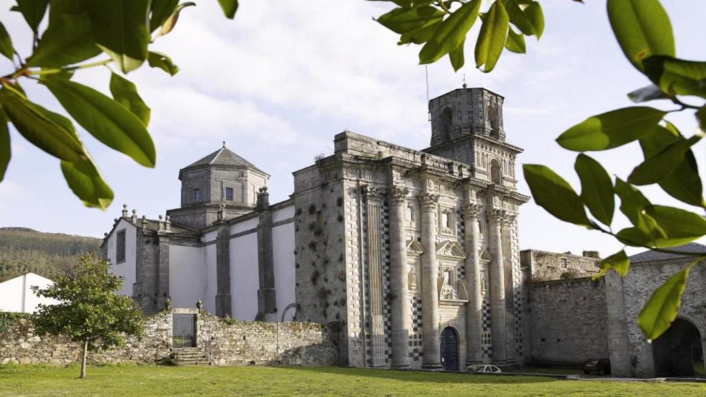 Monasterio de Monfero