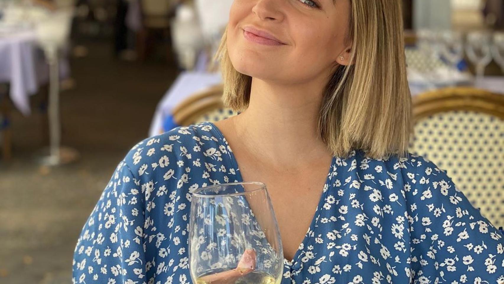Imágenes del día: la foto de Laura Escanes que desmonta la gran mentira de las 'influencers'
