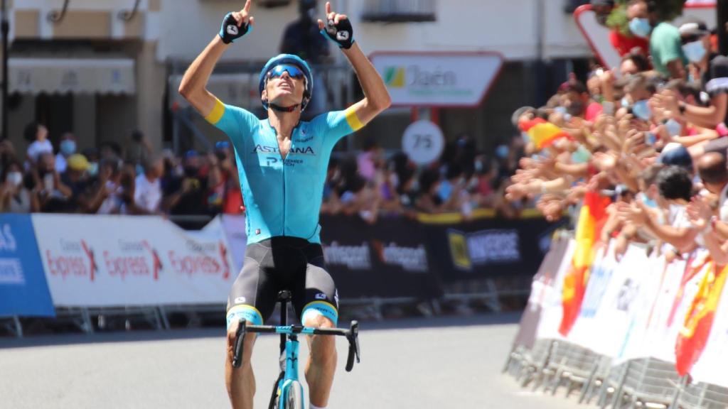 Luis León Sánchez entrando en meta