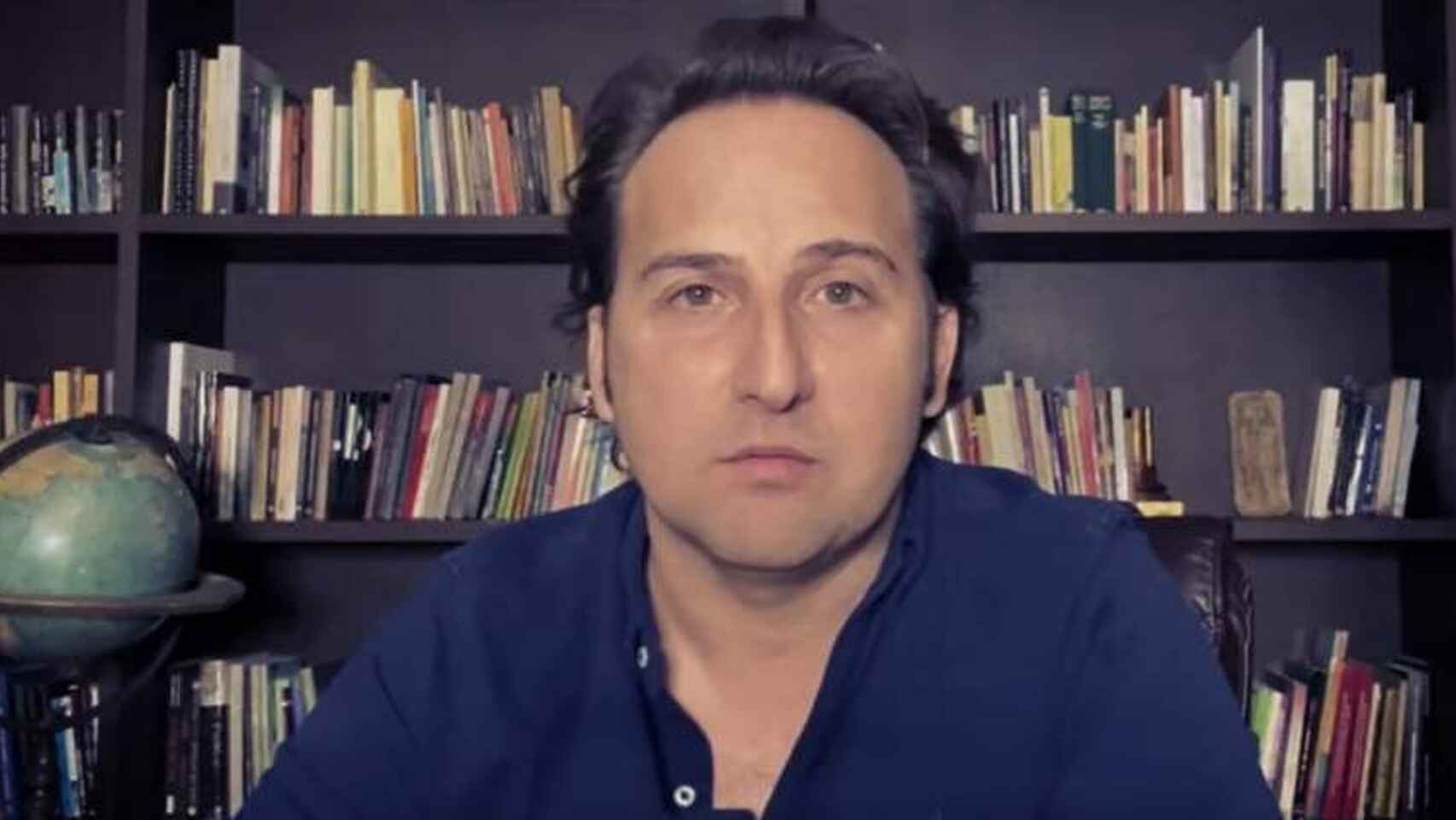 Iker Jiménez durante la presentación de uno de sus programas en YouTube.