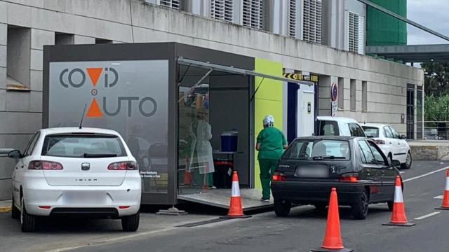 Covidauto del CHUAC de A Coruña.