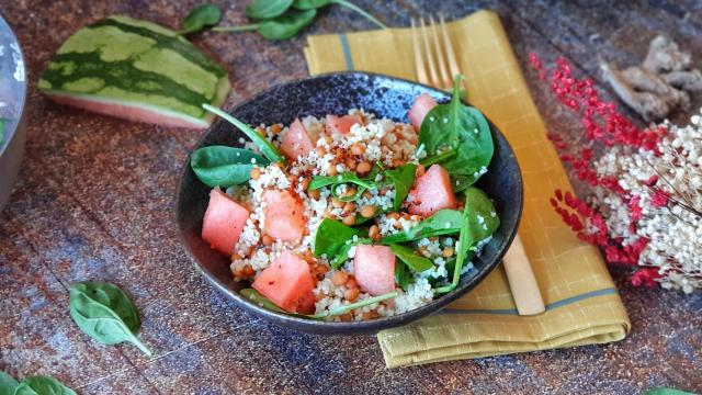 Ensalada de cuscús, lentejas y sandía