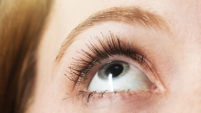 Métodos naturales para aclarar las cejas