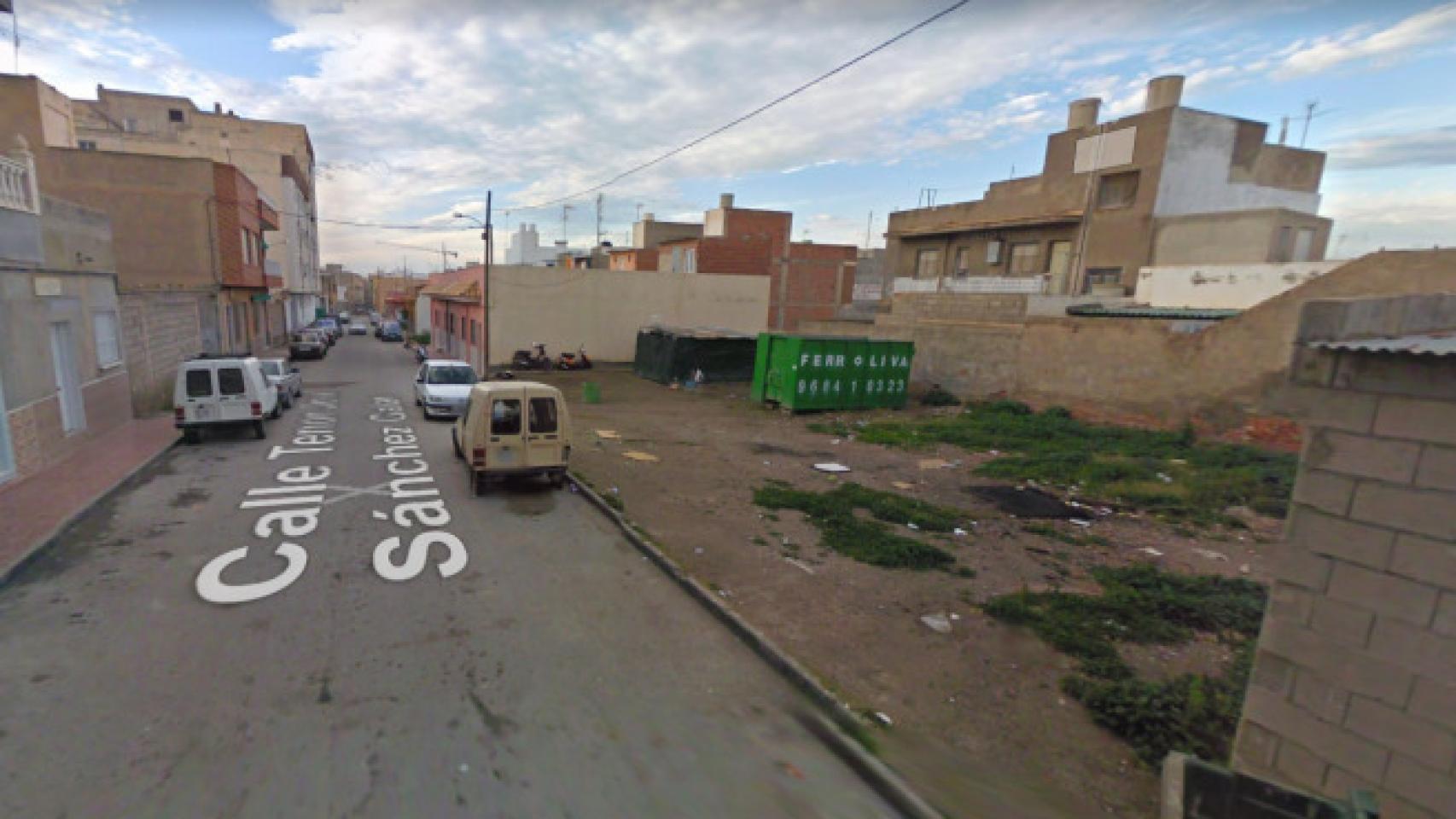 Calle Tenor José Sánchez Galán en Águilas (Murcia), donde ocurrieron los hechos.