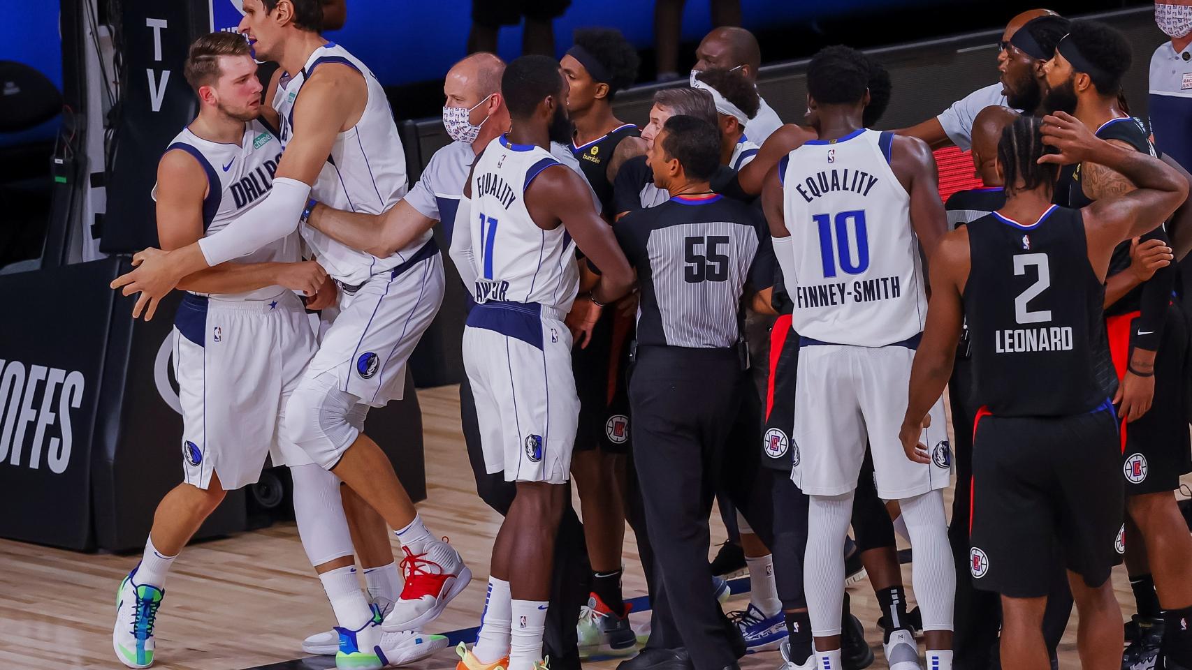 La imagen del enfrentamiento entre Luka Doncic y Marcus Morris tras la agresión del de Los Ángeles Clippers