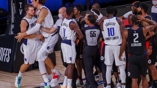 La imagen del enfrentamiento entre Luka Doncic y Marcus Morris tras la agresión del de Los Ángeles Clippers