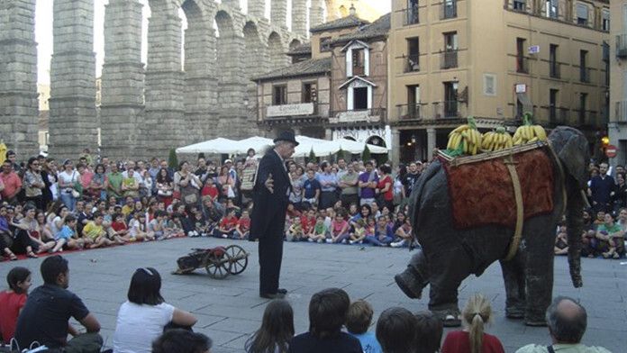 Segovia-Titirimundi-exito-titeres-publico