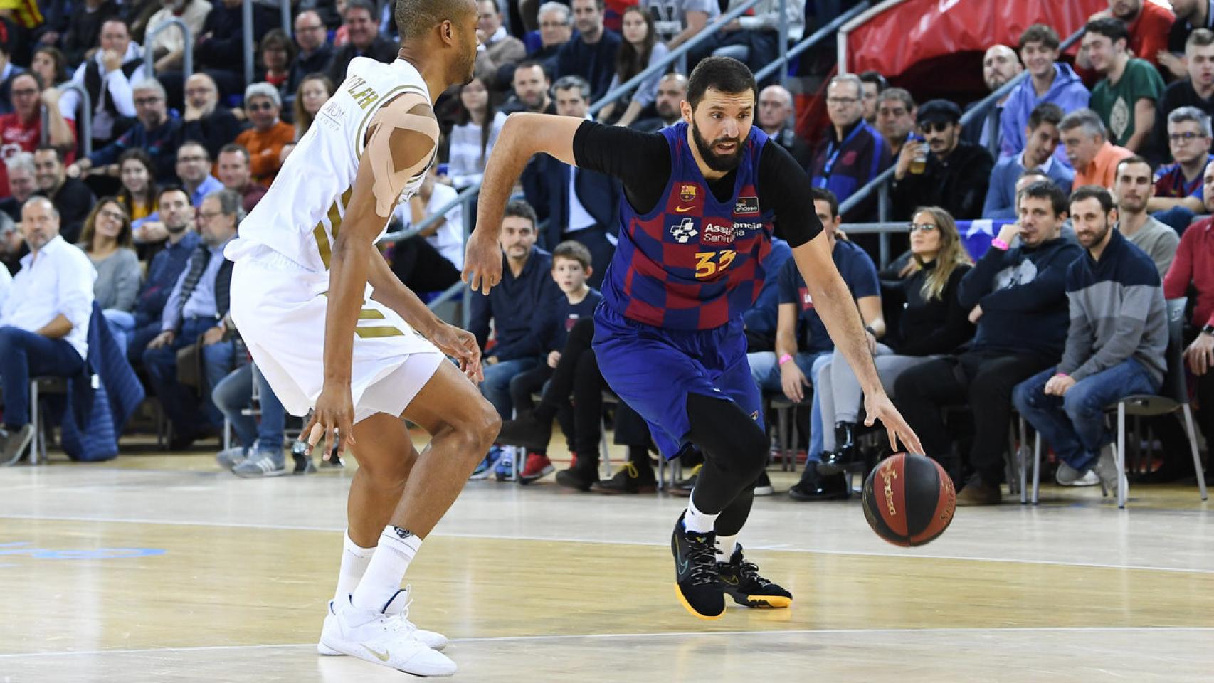 Randolph defiende a Mirotic
