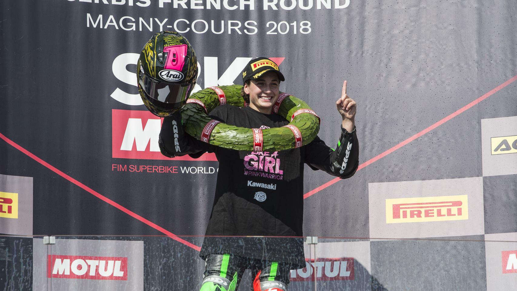 Ana Carrasco, tras ganar el Mundial de Motos en 2018.