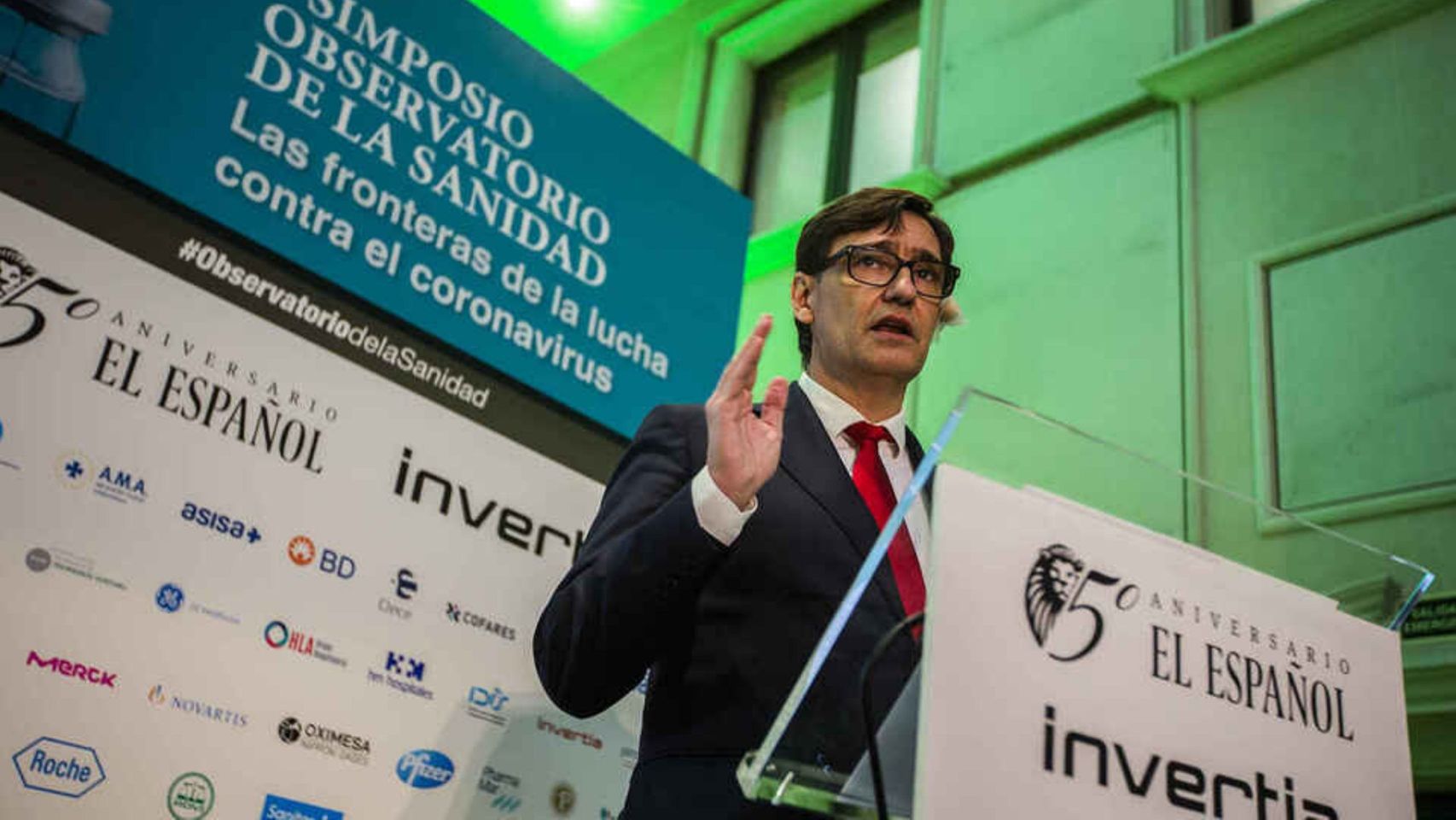 El ministro Salvador Illa durante un simposio.