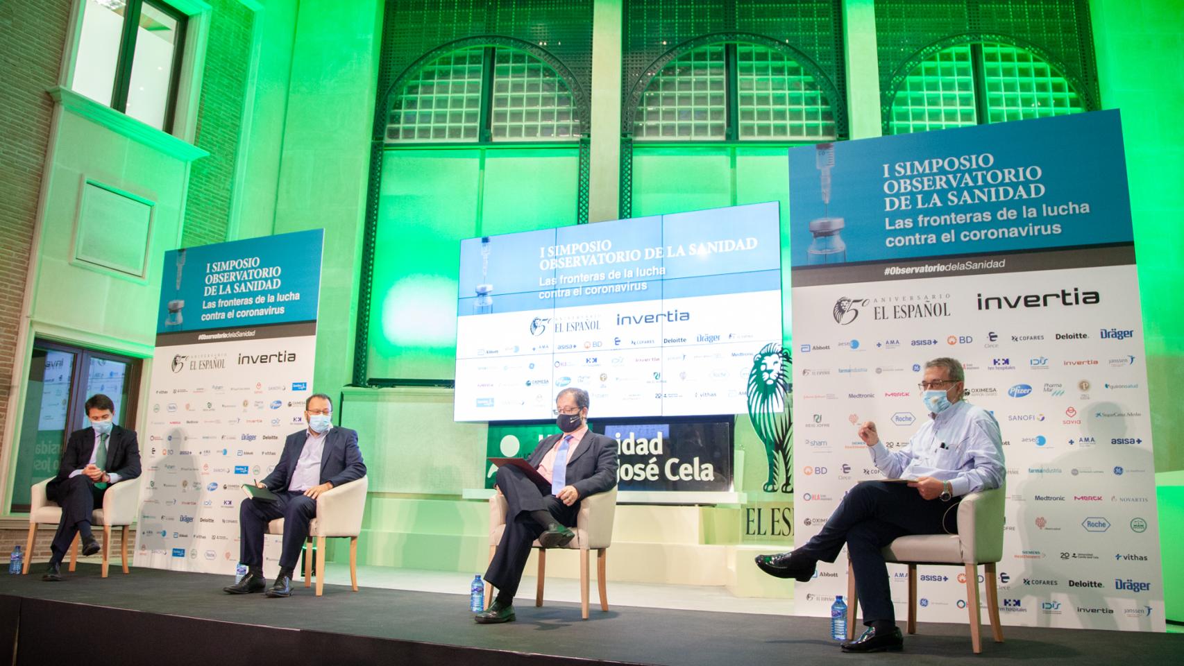 Juan López Belmonte, CEO de Rovi; César Hernández, jefe de Medicamentos de Uso Humano de la Aemps; Francisco López Muñoz, vicerrector de la Universidad Camilo José Cela, y Enrique Jo, director general industrial y de calidad de Reig Jofre.