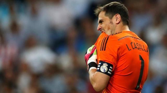 Iker Casillas durante un partido con el Real Madrid