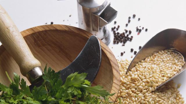 Especias y carbohidratos de calidad para completar la dieta.