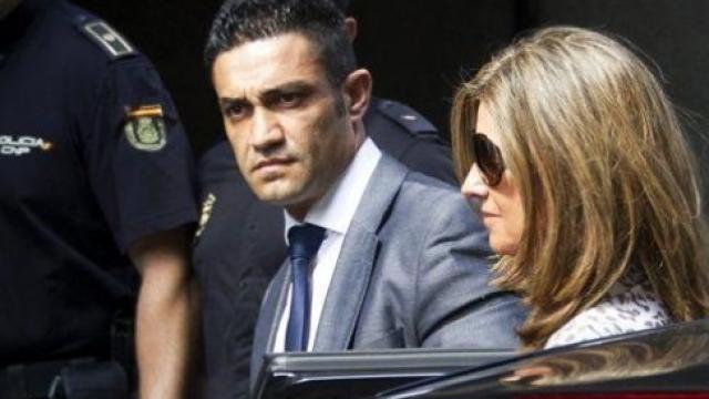 Sergio Ríos junto a la ex mujer de Bárcenas, Rosalía Iglesias, en una imagen de archivo.