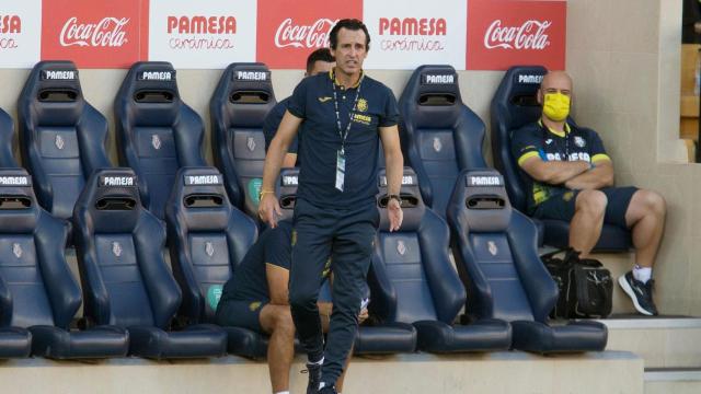 Unai Emery, en el banquillo del Villarreal durante el partido frente al Huesca