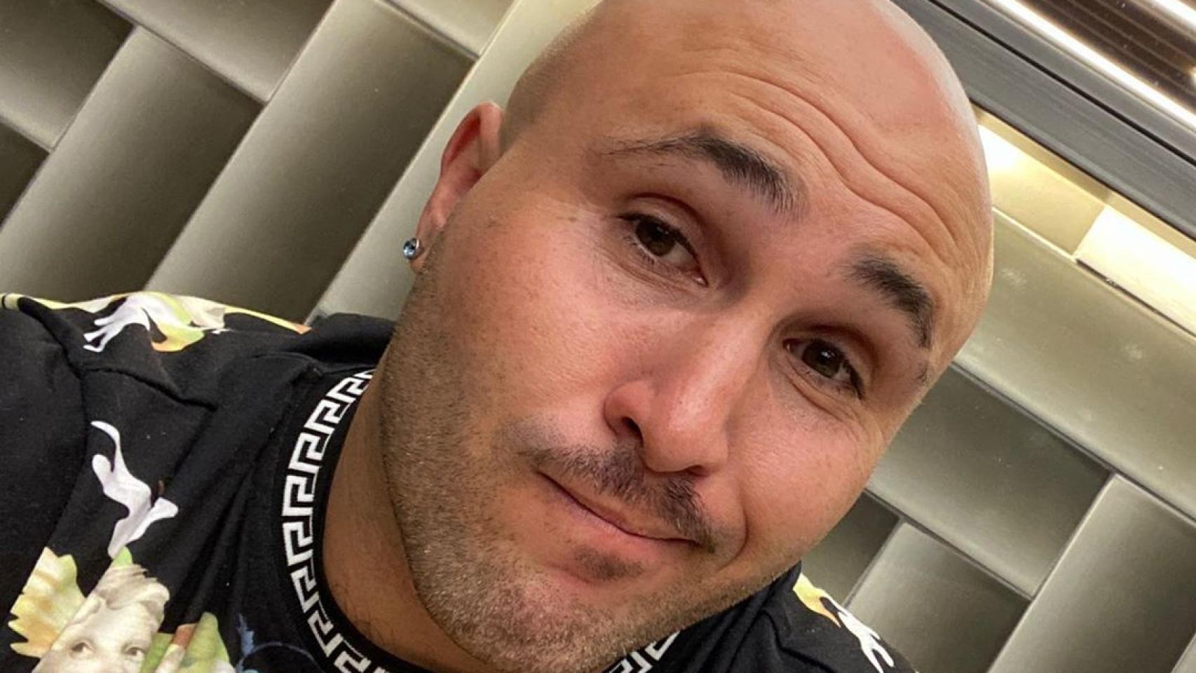 Imágenes del día: la foto de Kiko Rivera en la cama que preocupa a sus seguidores