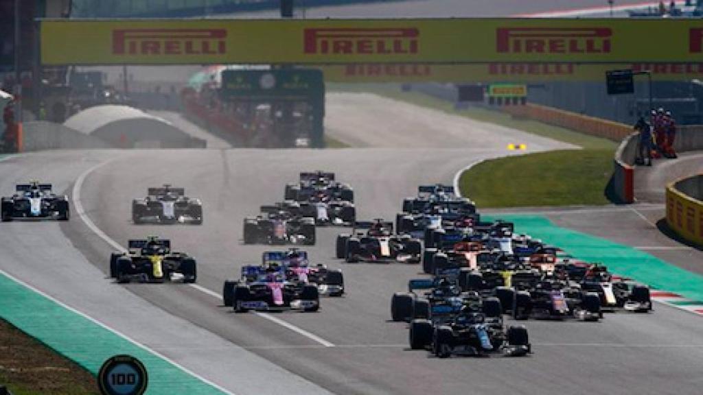 Salida en el Gran Premio de la Toscana