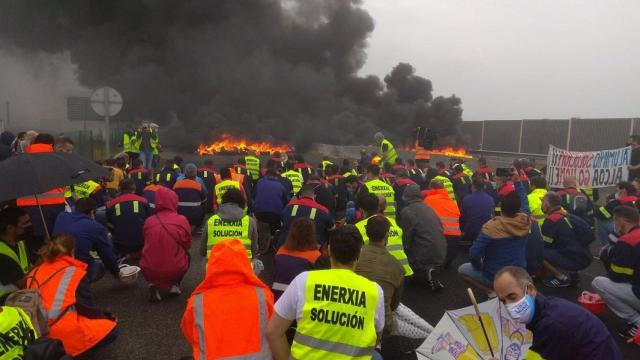 Protesta de los trabajadores de Alcoa, hoy.