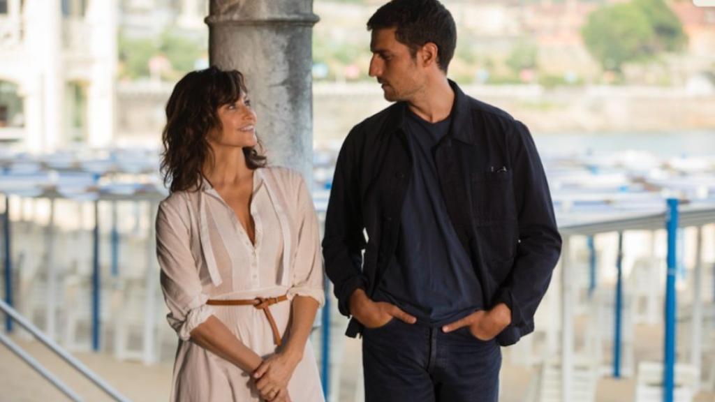 Gina Gershon y Louis Garrel en Rifkin's Festival