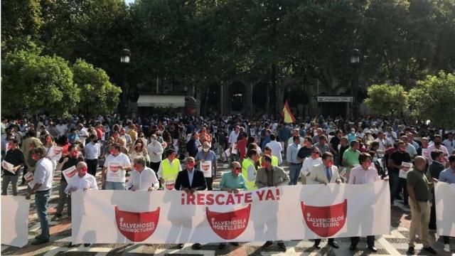 Concentración de hosteleros en Sevilla