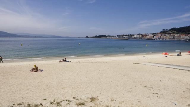 La playa de Rodeira, en Cangas.