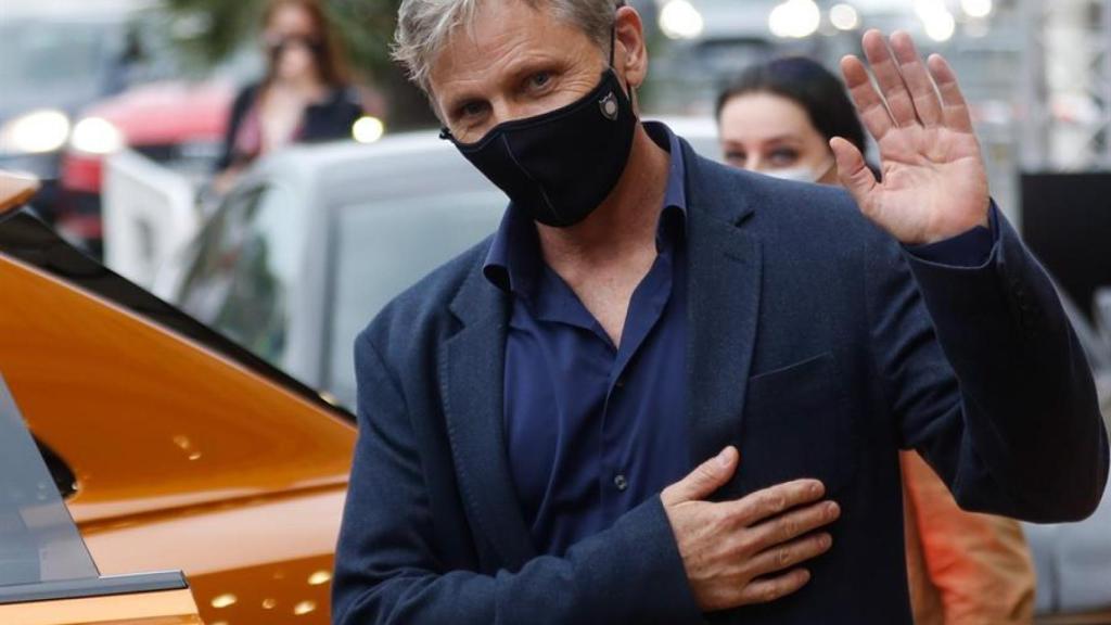 Viggo Mortensen en su llegada a San Sebastián.