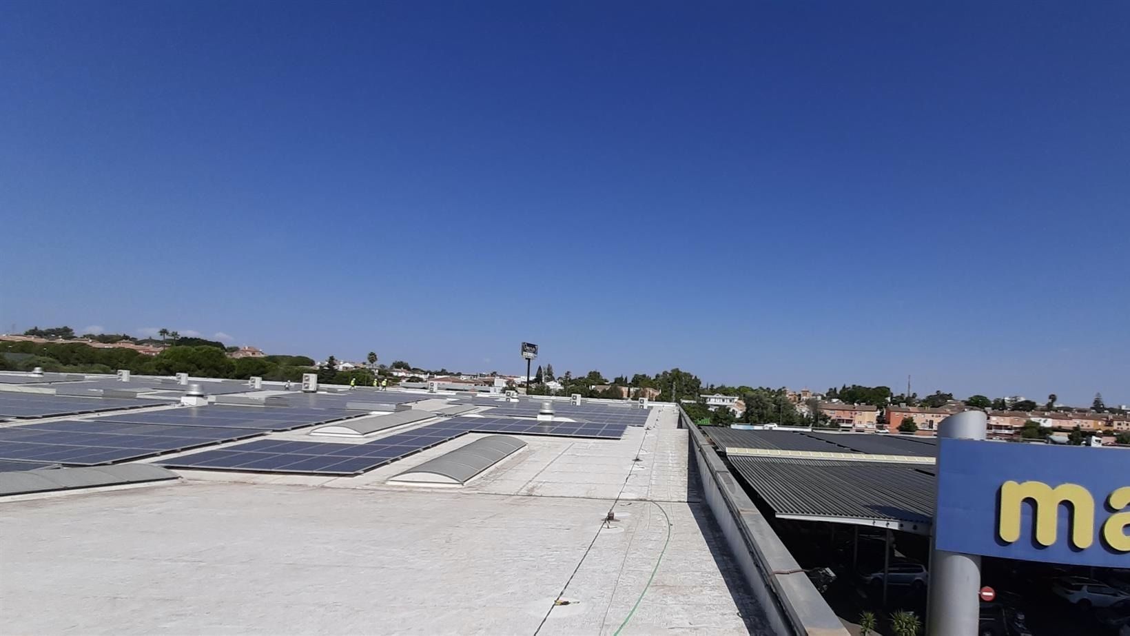 Iberdrola instala autoconsumo a los supermercado de Makro de toda España