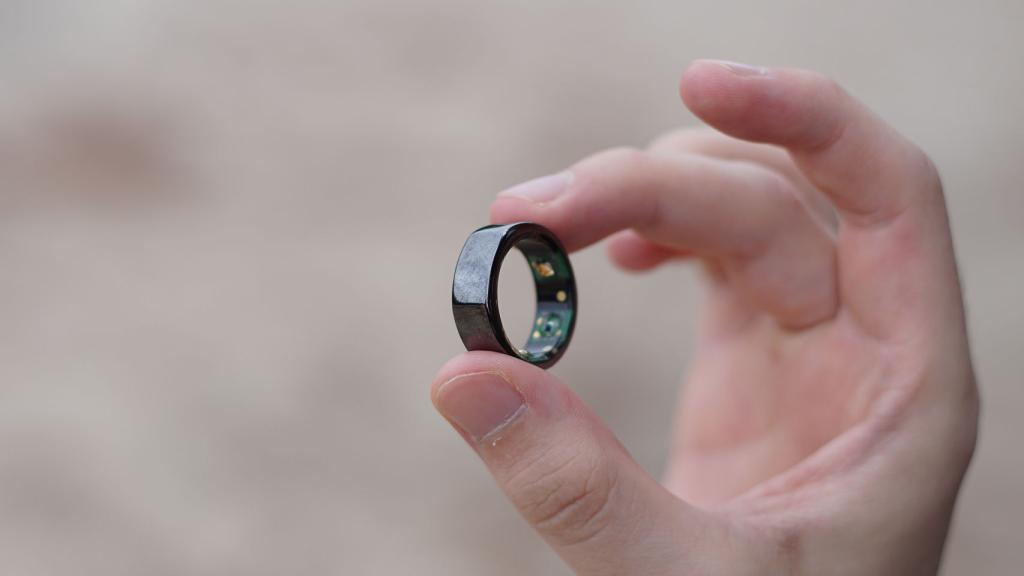 Oura, un anillo inteligente.