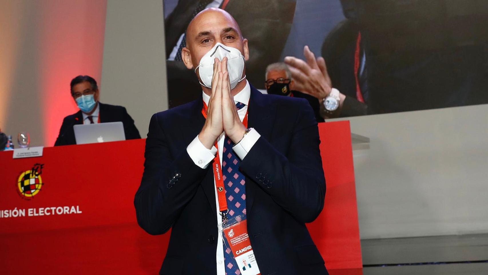 Luis Rubiales durante la asamblea de la RFEF