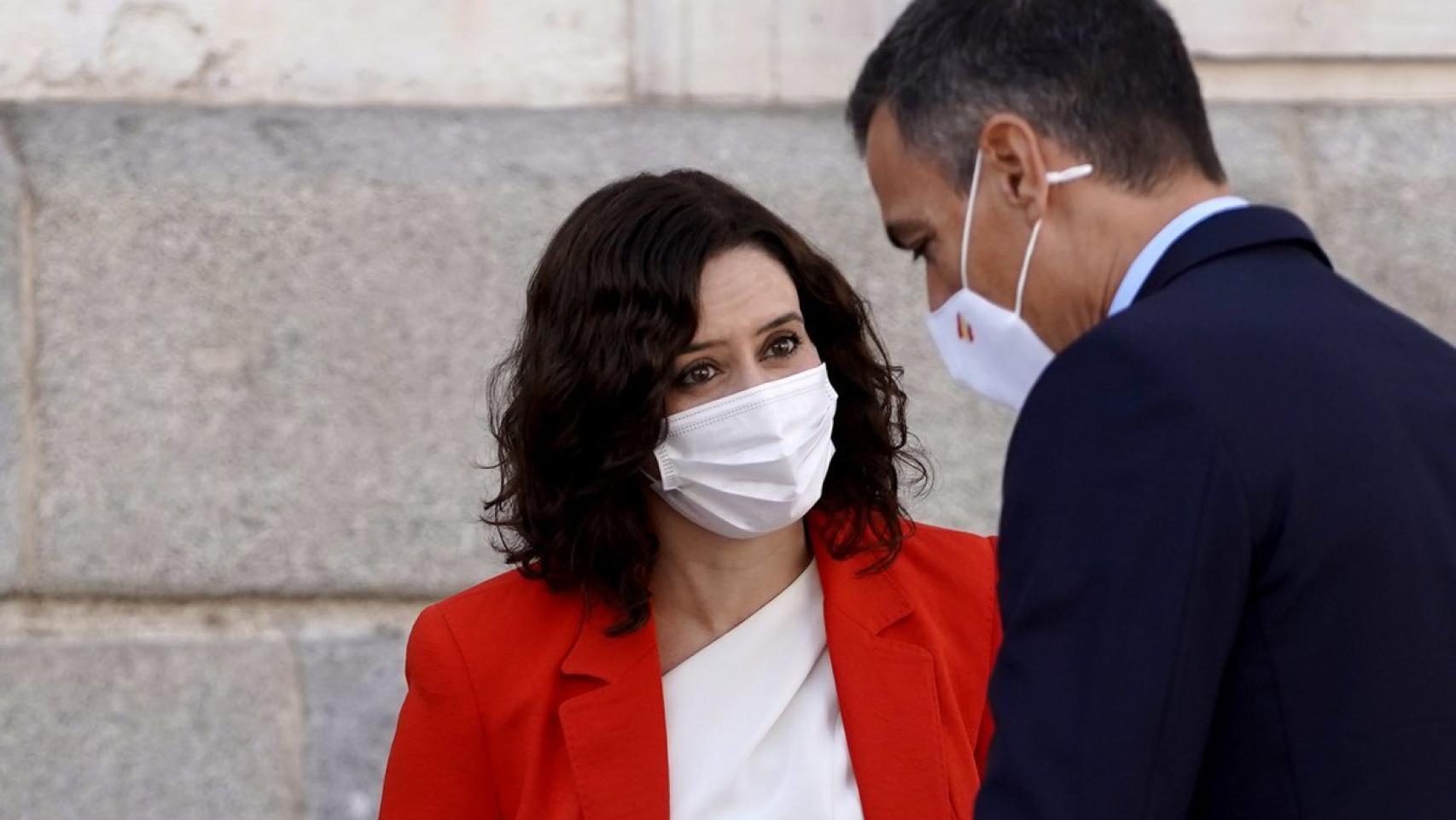 El presidente del Gobierno, Pedro Sánchez, con la presidenta de la Comunidad de Madrid, Isabel Díaz Ayuso, en 2020. Efe