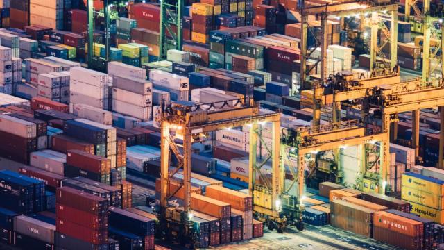 Imagen de recurso de unos contenedores.