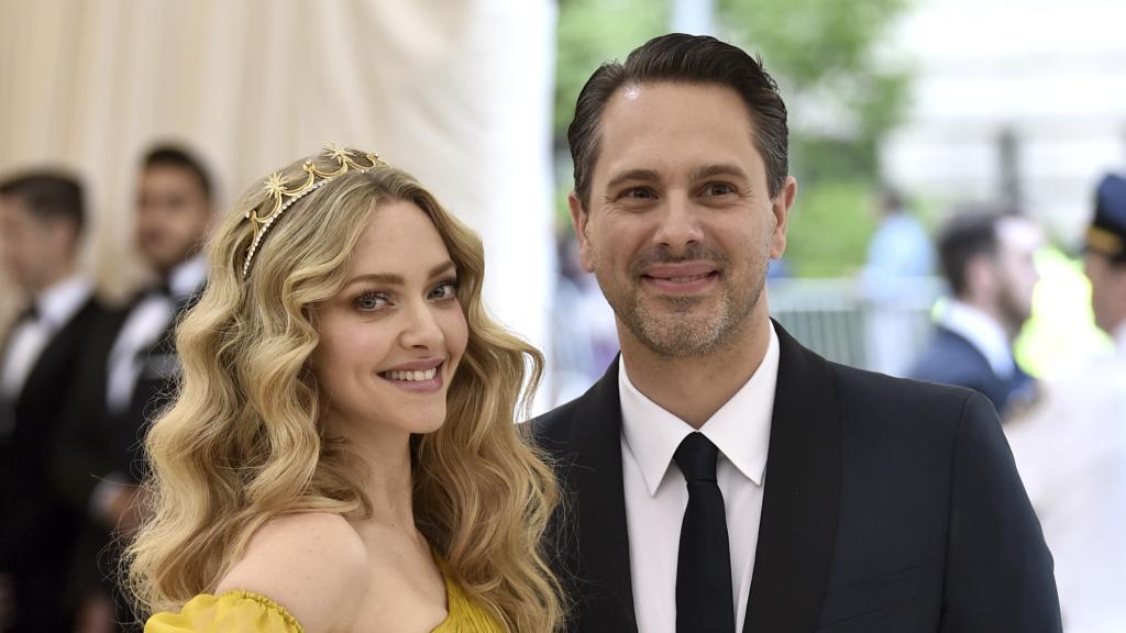 Amanda Seyfried y Thomas Sadoski.