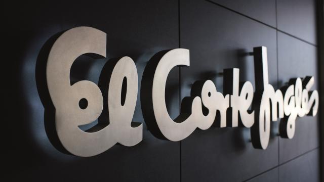 Logo de El Corte Inglés en uno de sus centros comerciales.