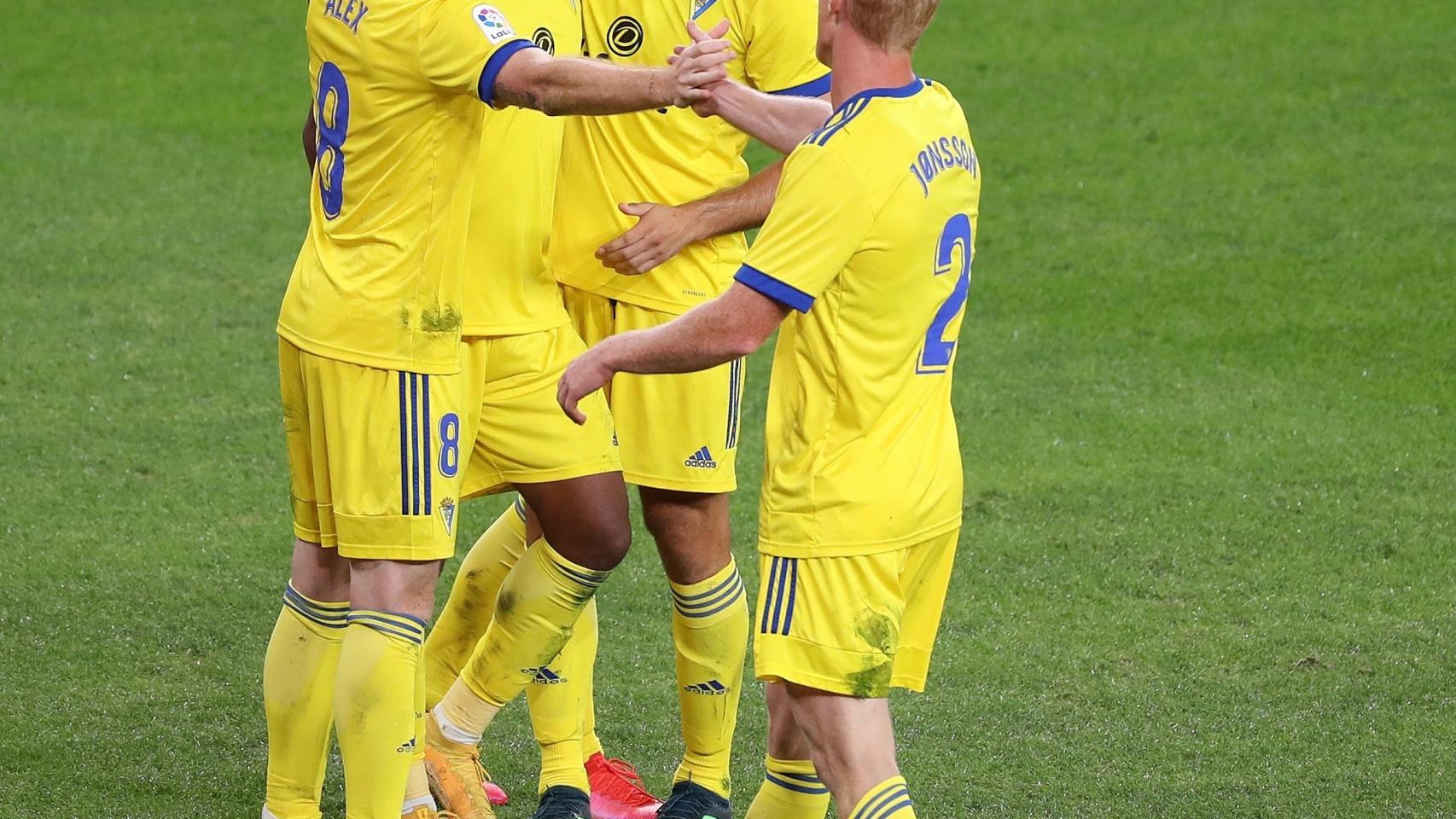 El Cádiz celebra su gol ante el Athletic