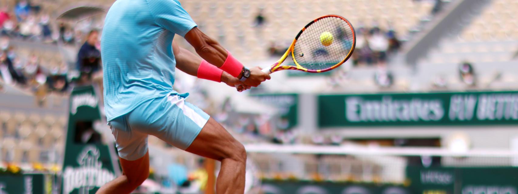 Rafael Nadal, durante el encuentro frente Mackenzie McDonald en Roland Garros