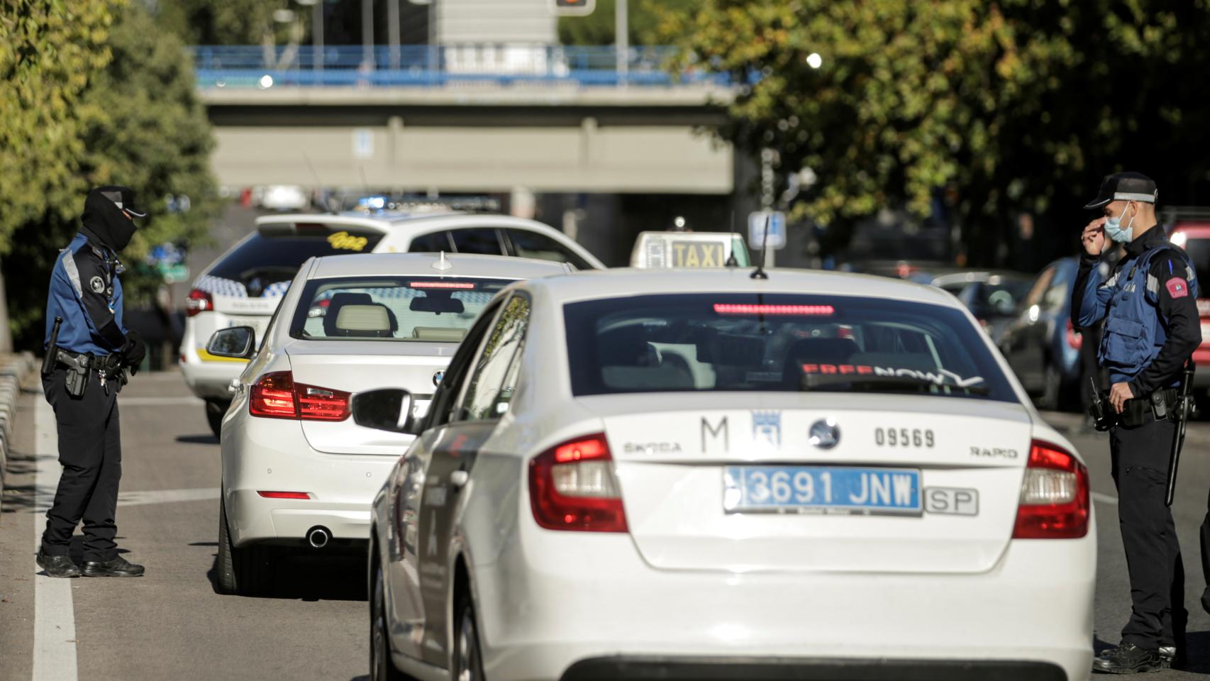 La Policía vela por el control de las restricciones en Madrid