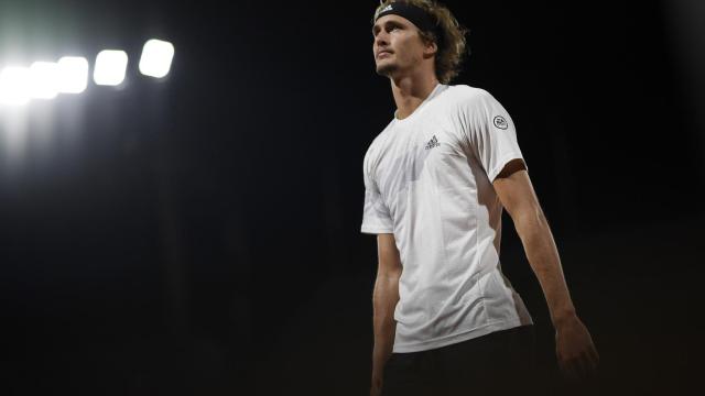 Zverev en su partido contra Cecchinato