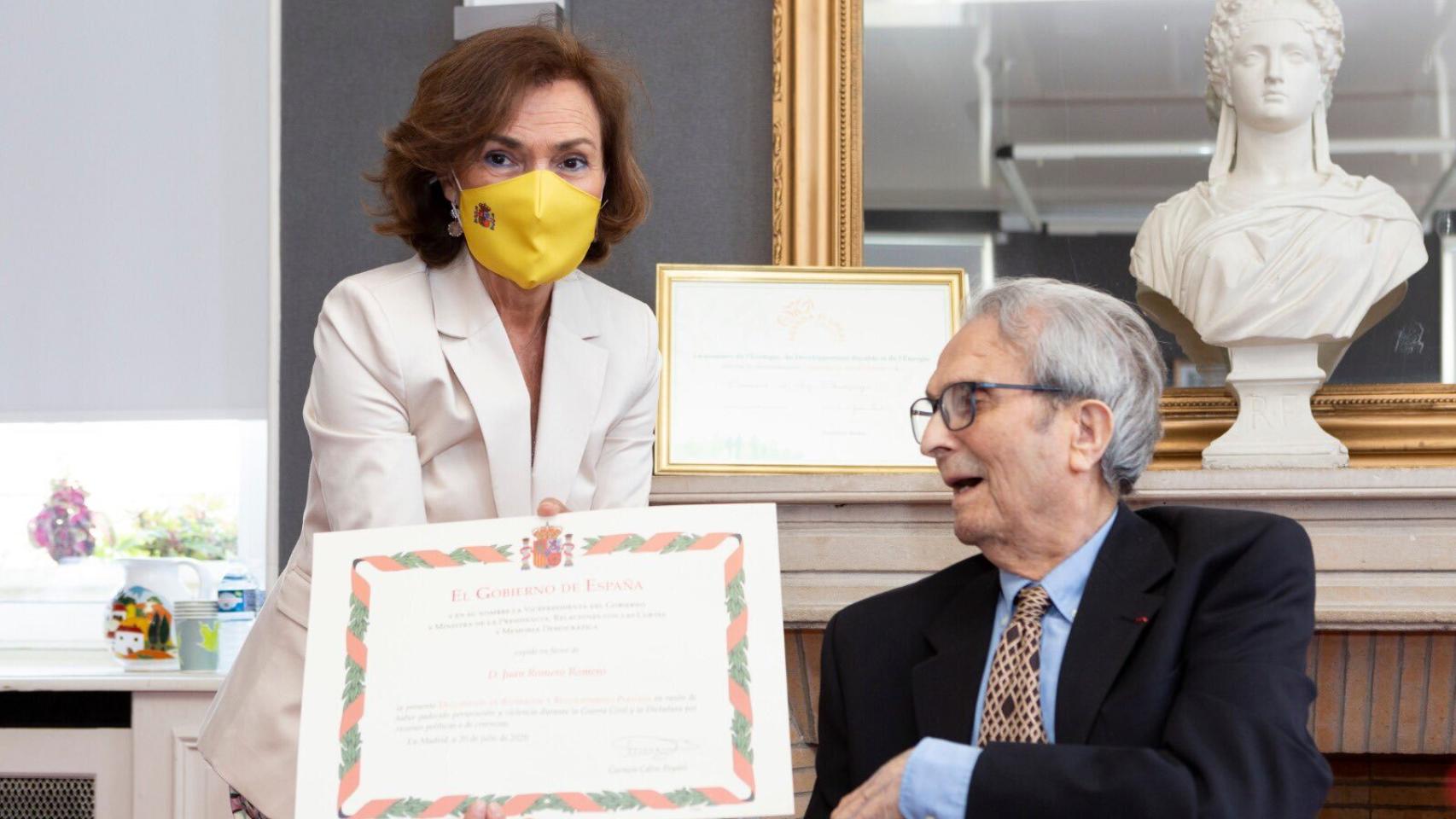 Juan Romero, junto a Carmen Calvo.